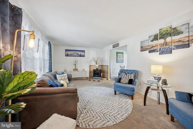 1606 RIVERSEDGE DR, Delanco, NJ 08075