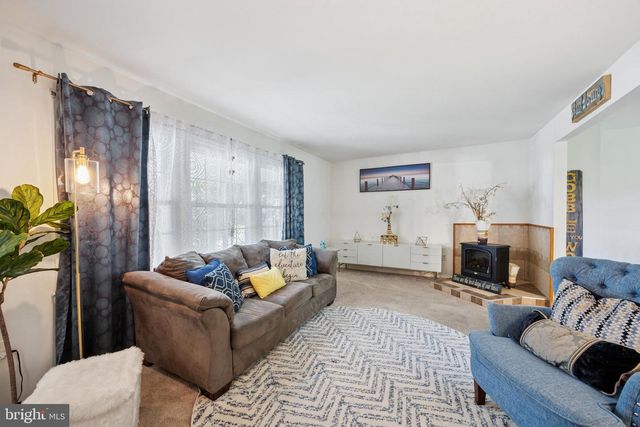 1606 RIVERSEDGE DR, Delanco, NJ 08075