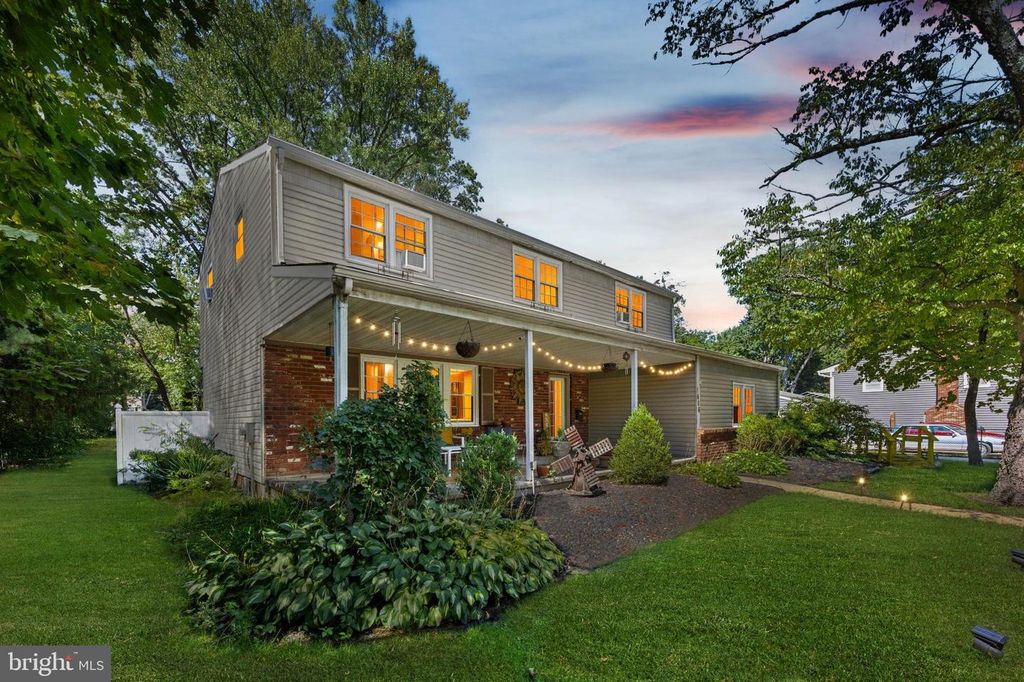 1606 RIVERSEDGE DR, Delanco, NJ 08075