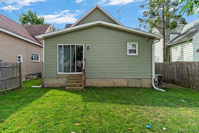 102 Elm Street, Durand, MI 48429