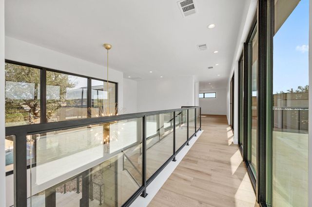 111 Orange Plume, Horseshoe Bay, TX 78657