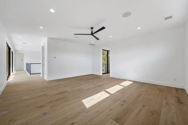 111 Orange Plume, Horseshoe Bay, TX 78657