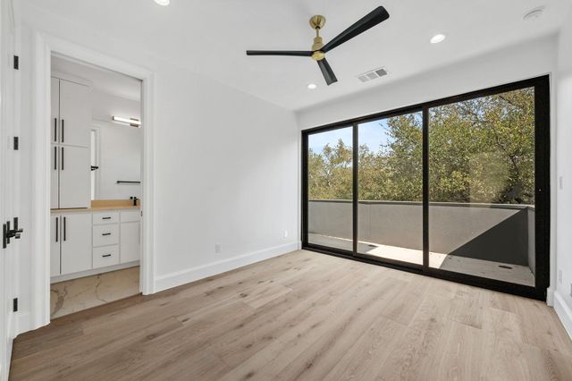 111 Orange Plume, Horseshoe Bay, TX 78657