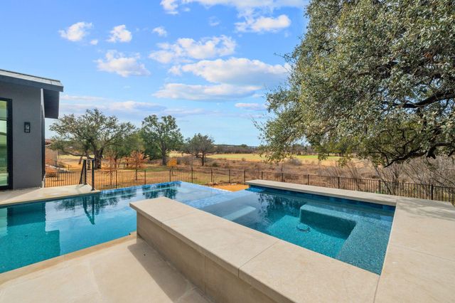 111 Orange Plume, Horseshoe Bay, TX 78657