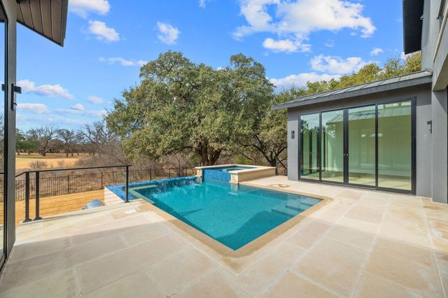 111 Orange Plume, Horseshoe Bay, TX 78657