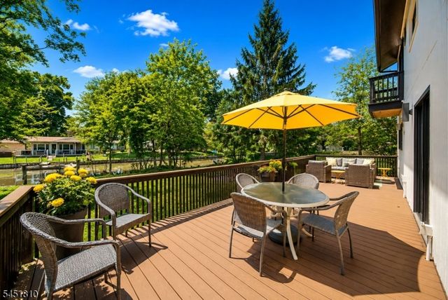 5 THREE RIVERS DRIVE, Jefferson Twp., NJ 07849