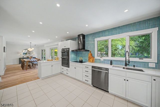 5 THREE RIVERS DRIVE, Jefferson Twp., NJ 07849