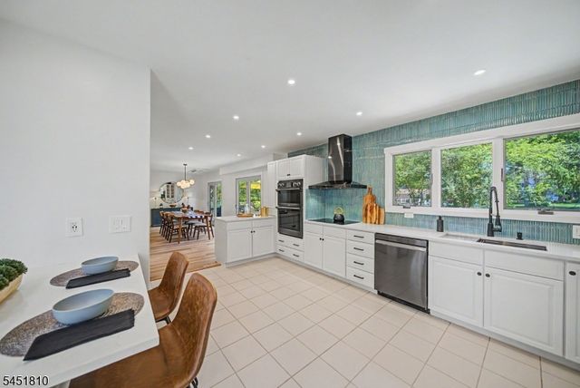 5 THREE RIVERS DRIVE, Jefferson Twp., NJ 07849