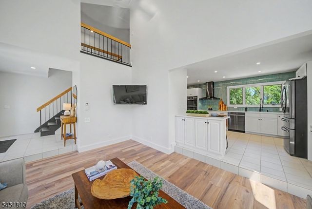 5 THREE RIVERS DRIVE, Jefferson Twp., NJ 07849