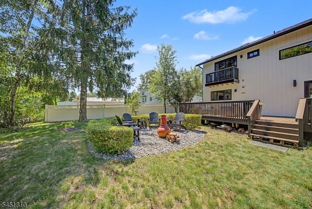 5 THREE RIVERS DRIVE, Jefferson Twp., NJ 07849