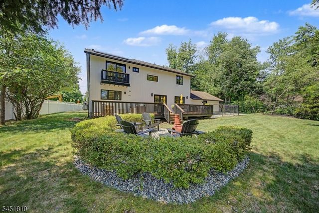 5 THREE RIVERS DRIVE, Jefferson Twp., NJ 07849