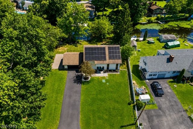 5 THREE RIVERS DRIVE, Jefferson Twp., NJ 07849