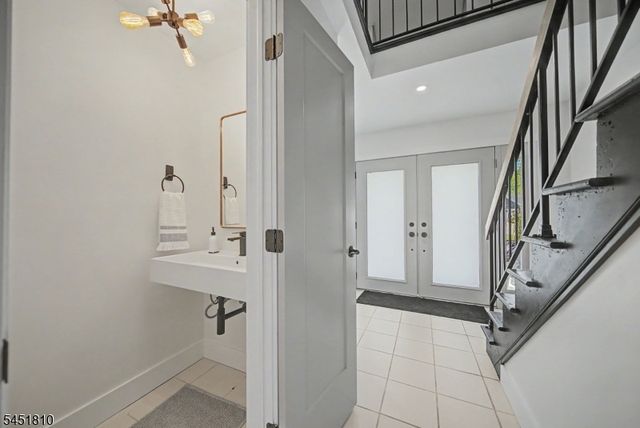 5 THREE RIVERS DRIVE, Jefferson Twp., NJ 07849