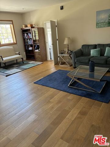 603 N Las Palmas Avenue, Los Angeles, CA 90004