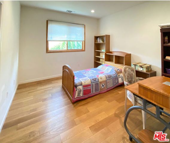 603 N Las Palmas Avenue, Los Angeles, CA 90004