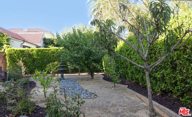 603 N Las Palmas Avenue, Los Angeles, CA 90004