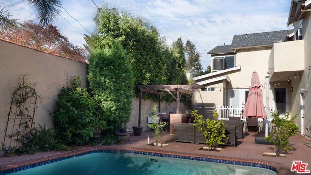 603 N Las Palmas Avenue, Los Angeles, CA 90004