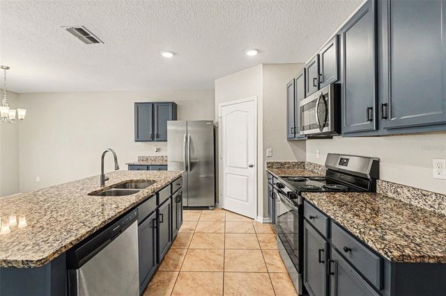 996 SUMMER GLEN DRIVE, Winter Haven, FL 33880