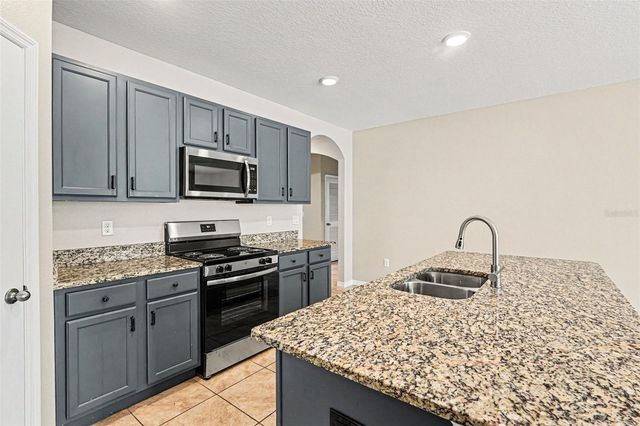 996 SUMMER GLEN DRIVE, Winter Haven, FL 33880