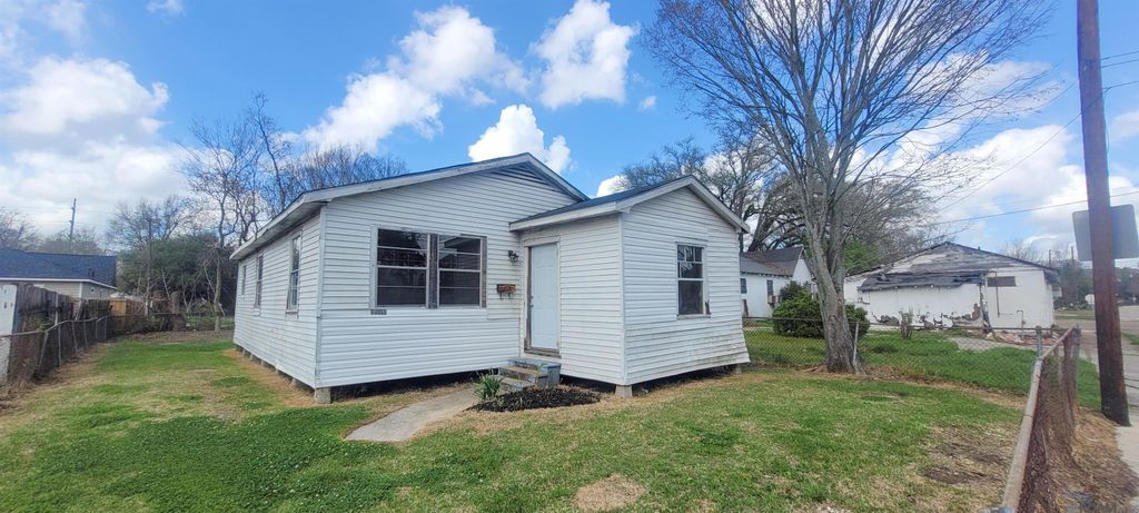 1453 N 47th St, Baton Rouge, LA 70802