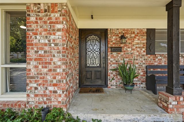 5709 Starlight Drive, Haltom City, TX 76117