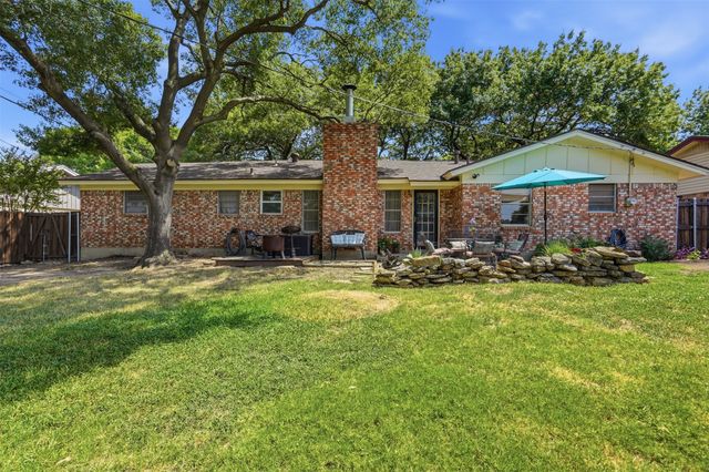 5709 Starlight Drive, Haltom City, TX 76117