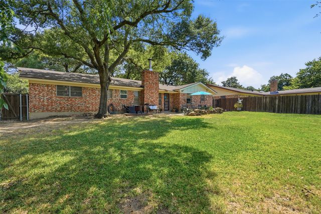 5709 Starlight Drive, Haltom City, TX 76117