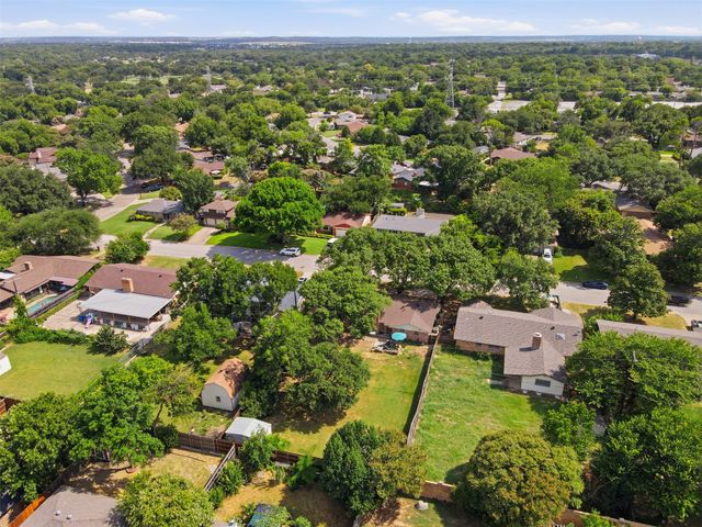 5709 Starlight Drive, Haltom City, TX 76117