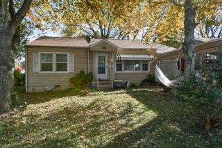 1614 South Weaver Avenue, Springfield, MO 65807