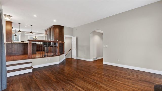 3710 E Jim Hill Rd, Chattaroy, WA 99003