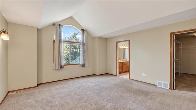 3710 E Jim Hill Rd, Chattaroy, WA 99003