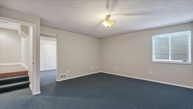 3710 E Jim Hill Rd, Chattaroy, WA 99003