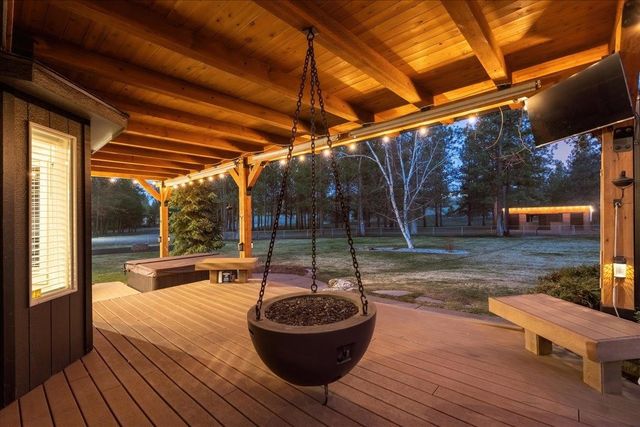 3710 E Jim Hill Rd, Chattaroy, WA 99003