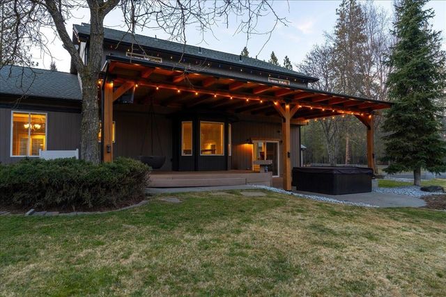 3710 E Jim Hill Rd, Chattaroy, WA 99003