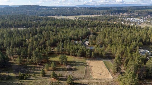 3710 E Jim Hill Rd, Chattaroy, WA 99003