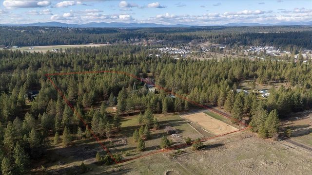 3710 E Jim Hill Rd, Chattaroy, WA 99003