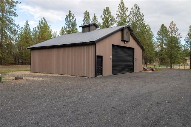 3710 E Jim Hill Rd, Chattaroy, WA 99003