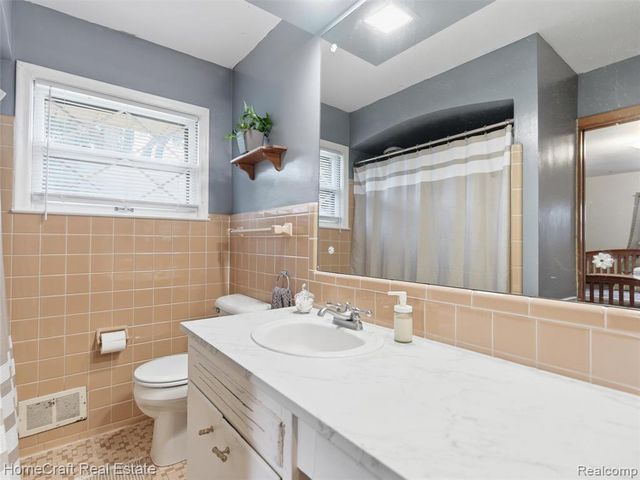 1775 N Gulley Road, Dearborn Heights, MI 48127