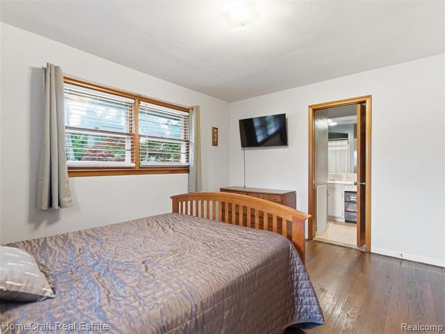 1775 N Gulley Road, Dearborn Heights, MI 48127
