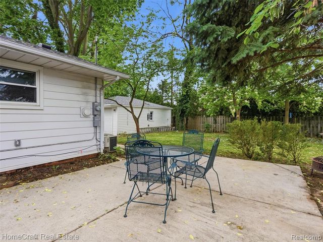 1775 N Gulley Road, Dearborn Heights, MI 48127