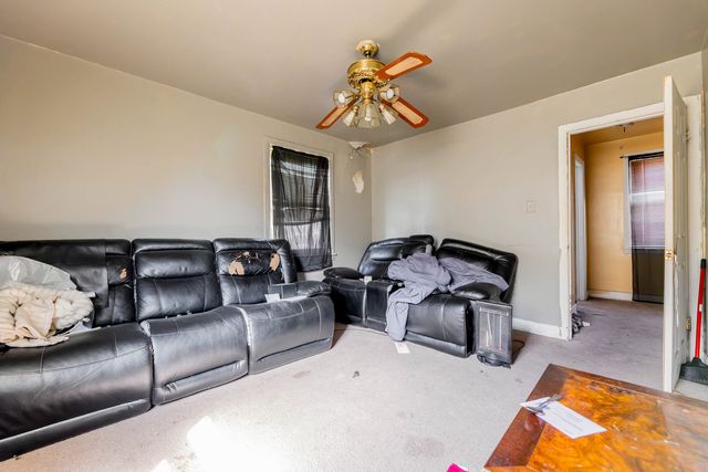7536 S Damen Avenue, Chicago, IL 60620