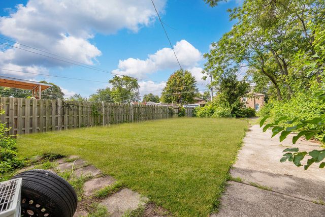 7536 S Damen Avenue, Chicago, IL 60620