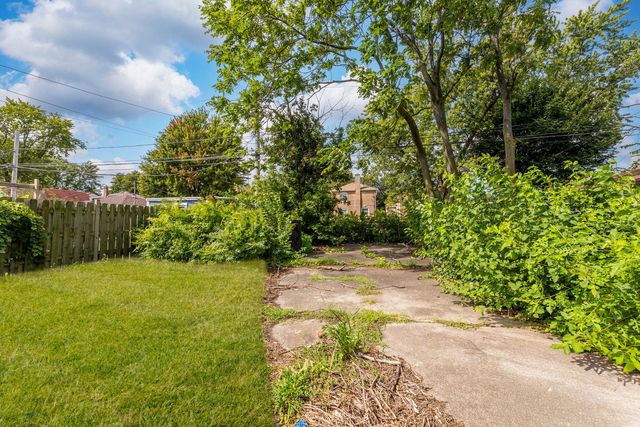 7536 S Damen Avenue, Chicago, IL 60620