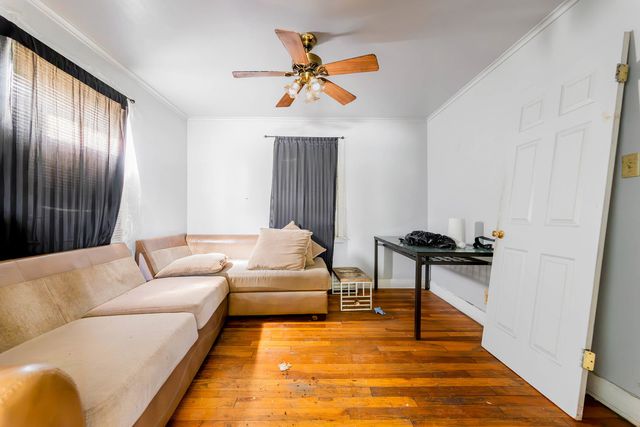 7536 S Damen Avenue, Chicago, IL 60620