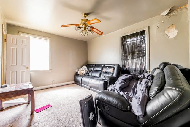 7536 S Damen Avenue, Chicago, IL 60620