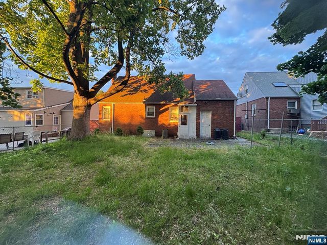 1-26 34th Street, Fair Lawn, NJ 07410