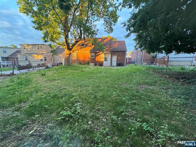 1-26 34th Street, Fair Lawn, NJ 07410