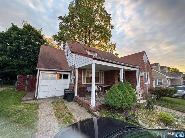 1-26 34th Street, Fair Lawn, NJ 07410