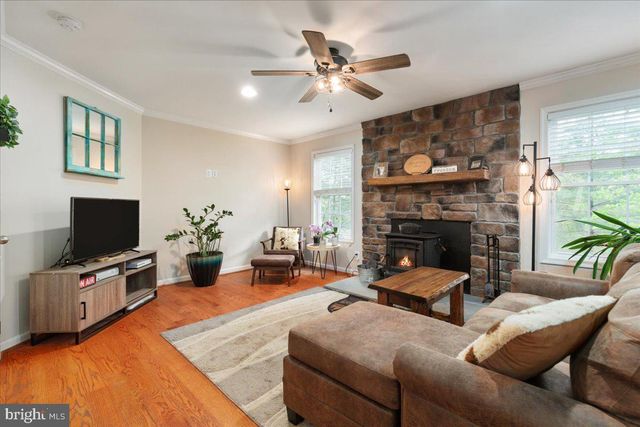 220 DEERHAVEN RD, Front Royal, VA 22630