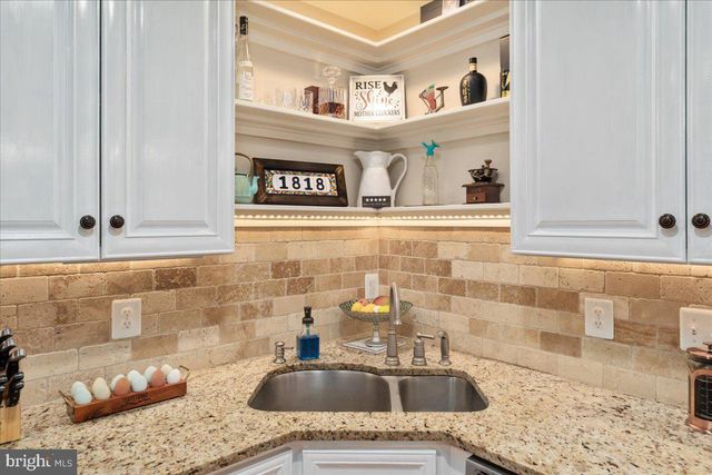 220 DEERHAVEN RD, Front Royal, VA 22630